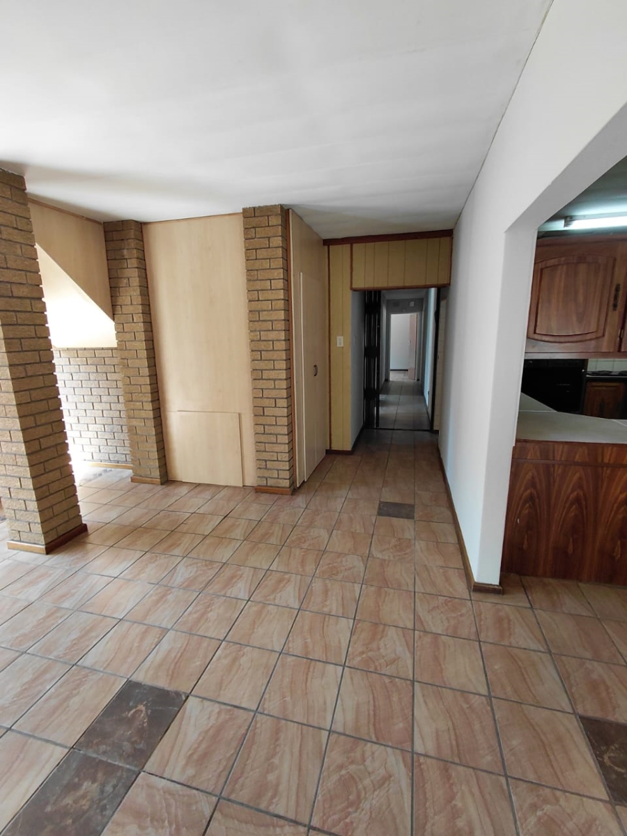To Let 4 Bedroom Property for Rent in Universitas Free State